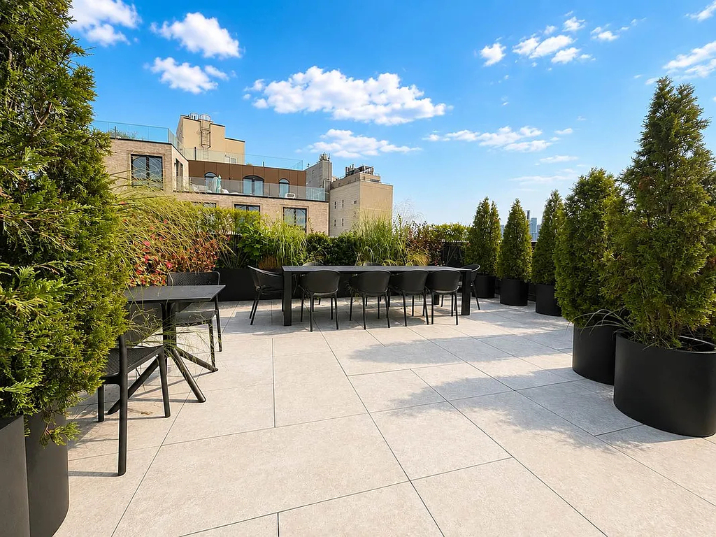 193 Greenpoint Avenue - Photo 11
