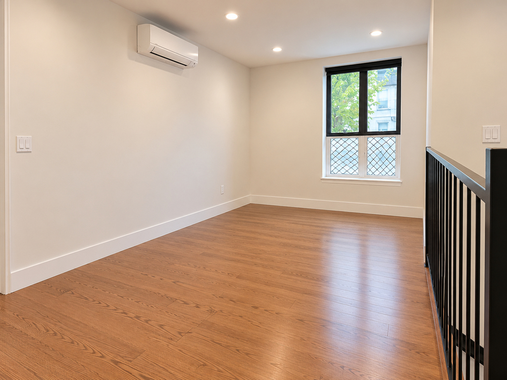 193 Greenpoint Avenue - Photo 4