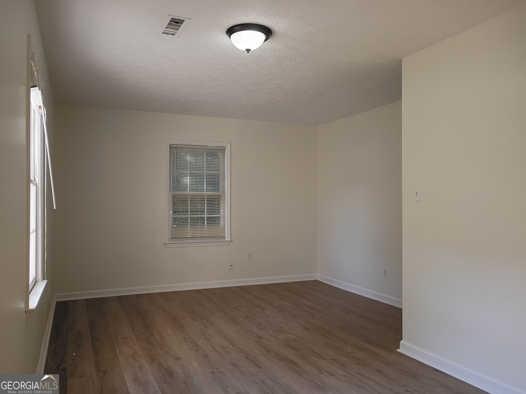 281 W Lakeview Drive - Photo 13