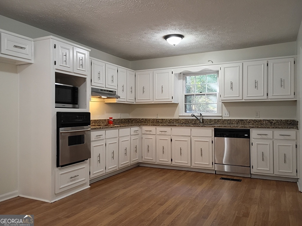 281 W Lakeview Drive - Photo 3