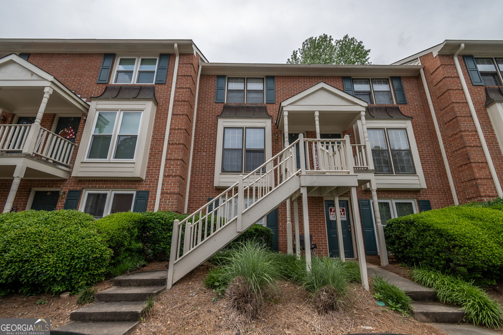 200 E Cloverhurst Avenue - Photo 0