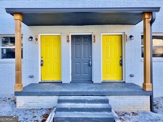 536 College Street - Photo 1