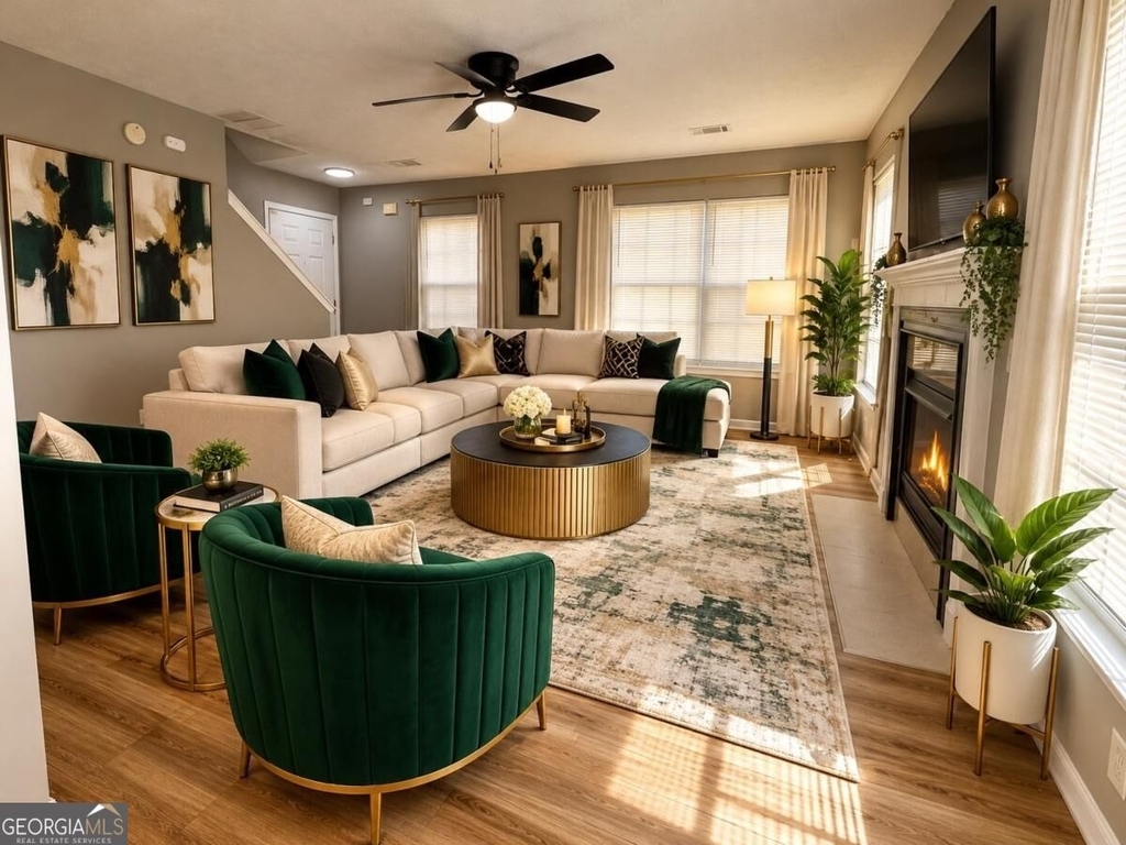 310 Lakeside Circle - Photo 3