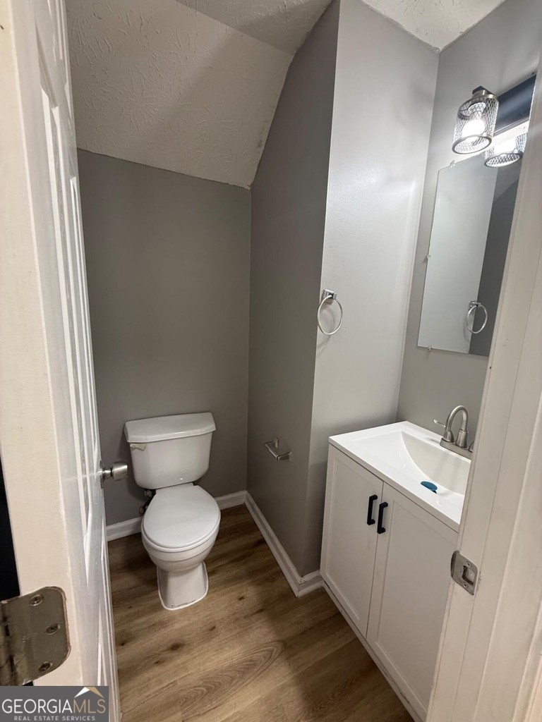 310 Lakeside Circle - Photo 10