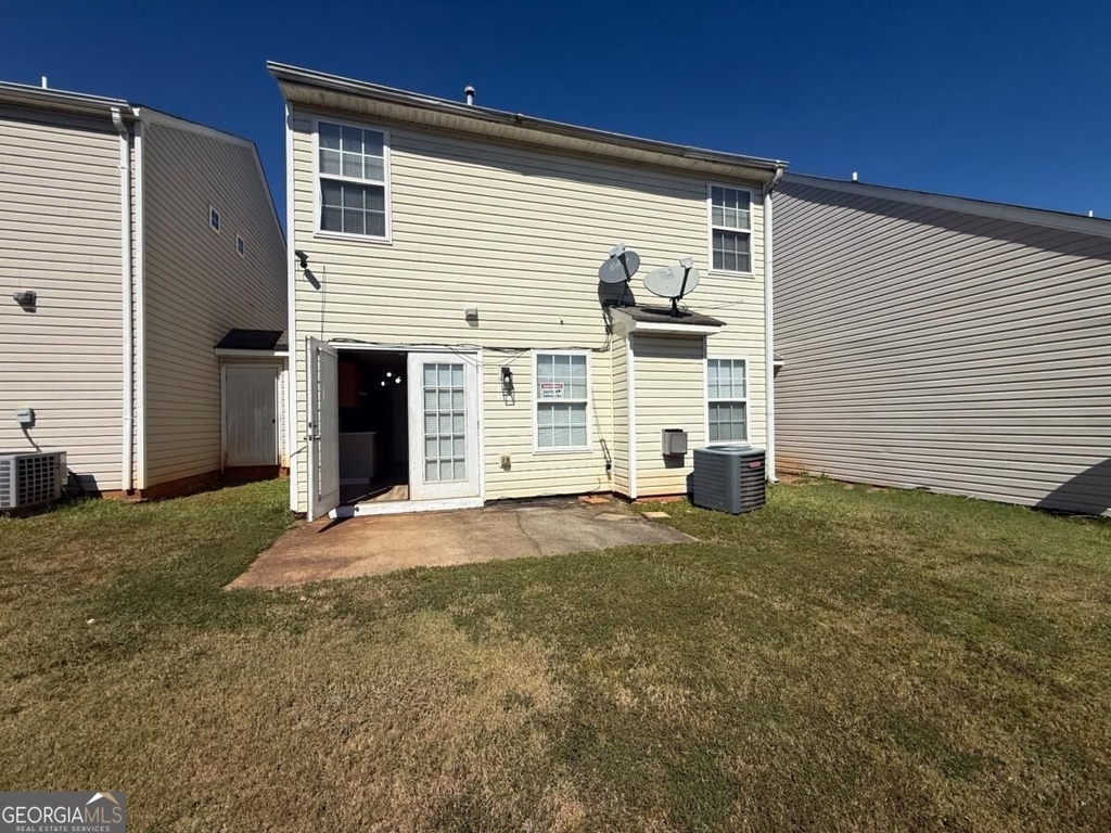 310 Lakeside Circle - Photo 24