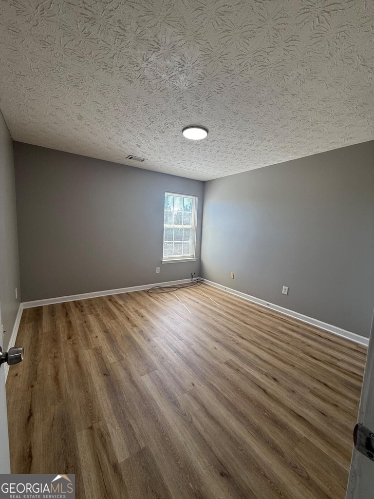 310 Lakeside Circle - Photo 17