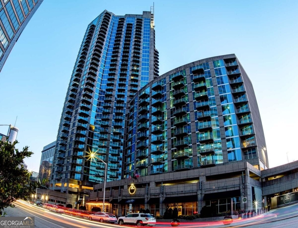 400 W Peachtree Street Nw - Photo 0