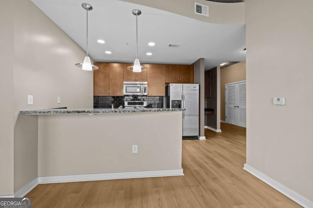 400 W Peachtree Street Nw - Photo 3