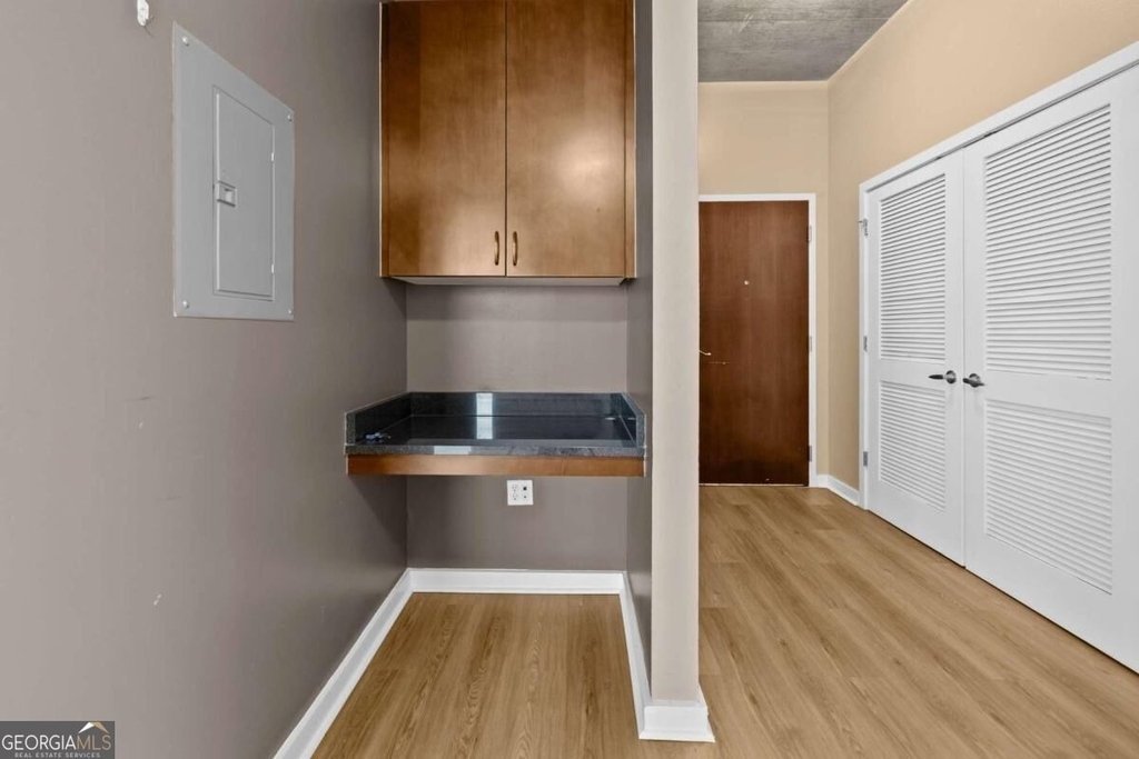400 W Peachtree Street Nw - Photo 4