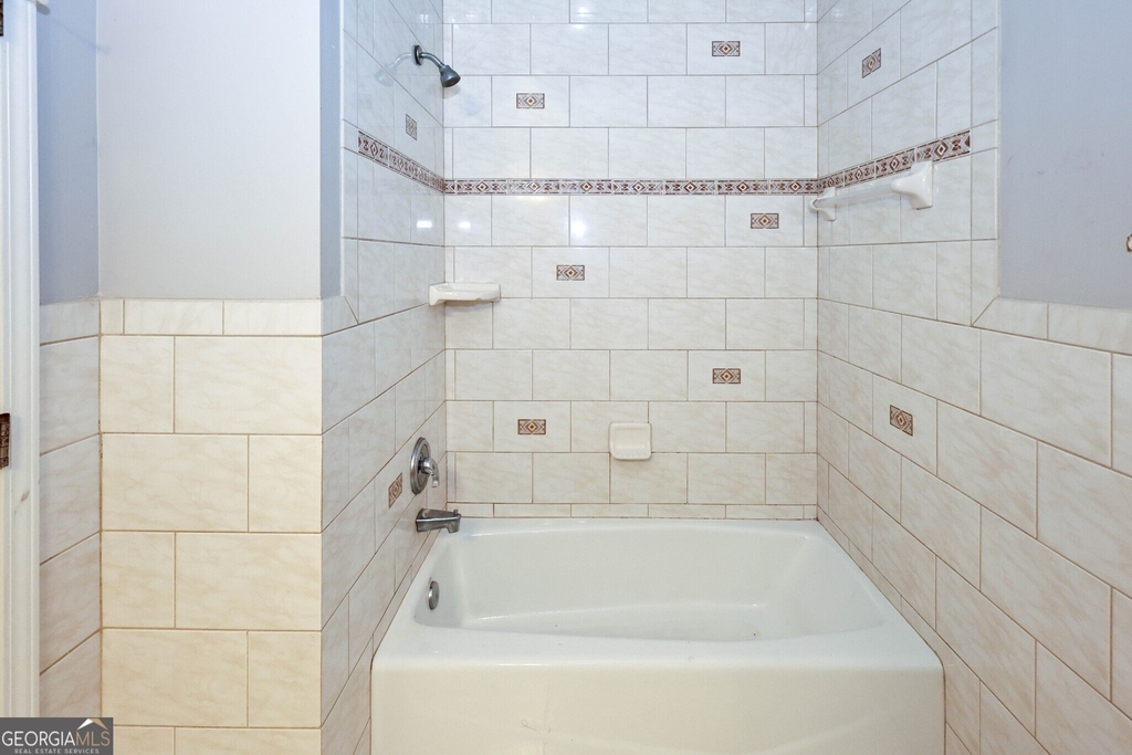5075 Winters Chapel Road - Photo 11