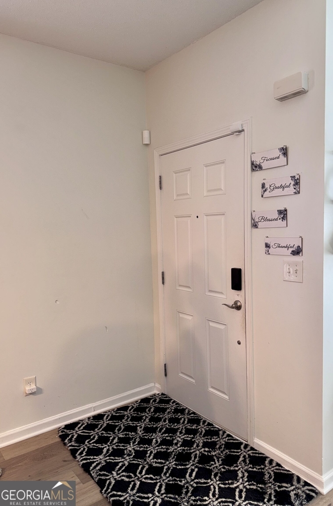 304 Commons Drive - Photo 3