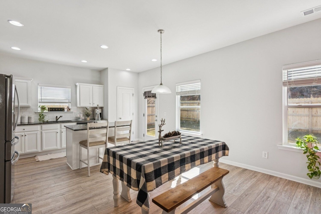 566 Skye Drive - Photo 6