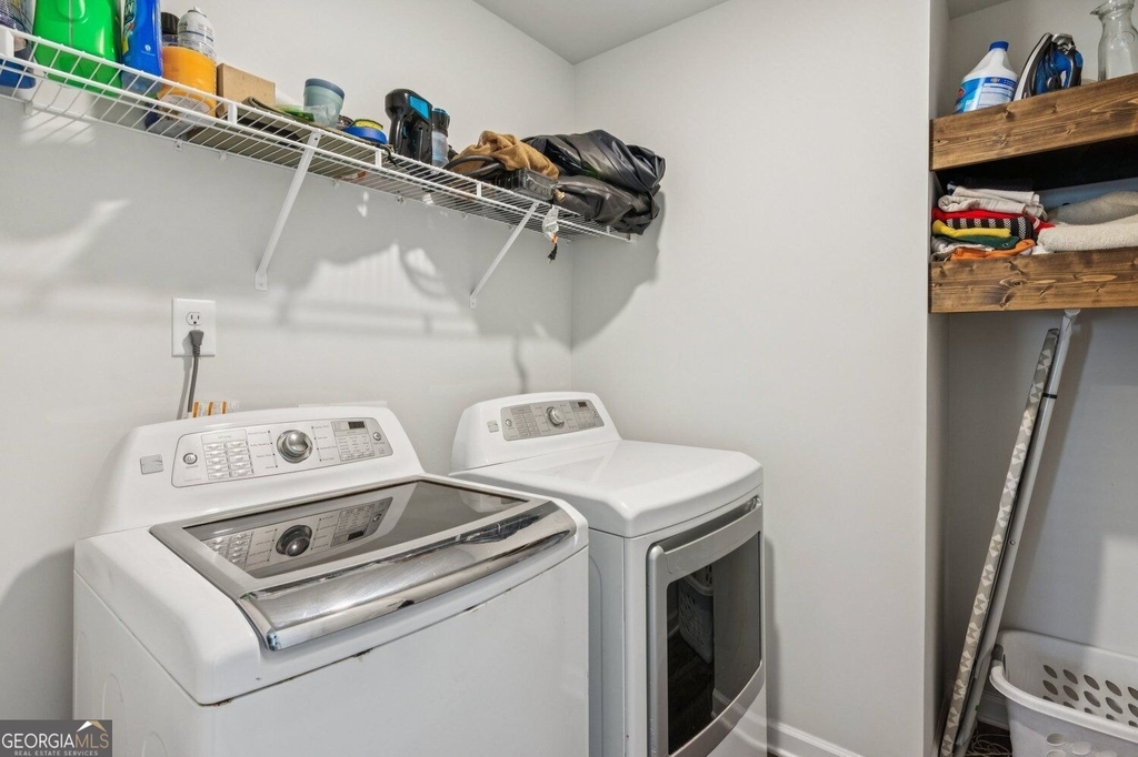 566 Skye Drive - Photo 17