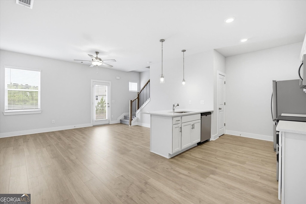 139 Chastain Drive - Photo 4