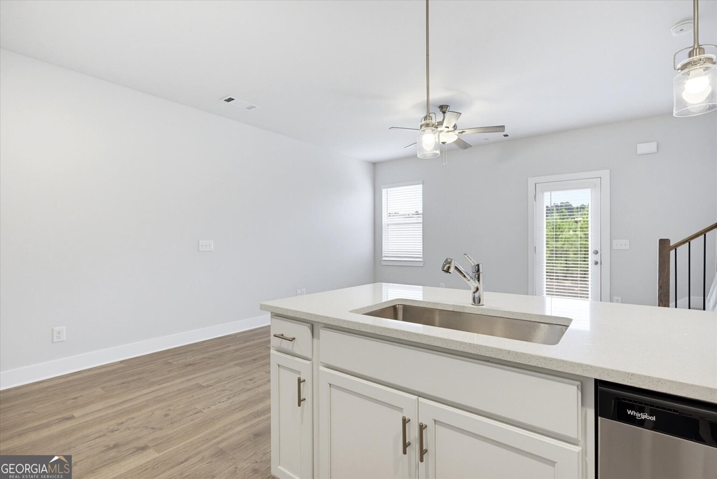 139 Chastain Drive - Photo 9