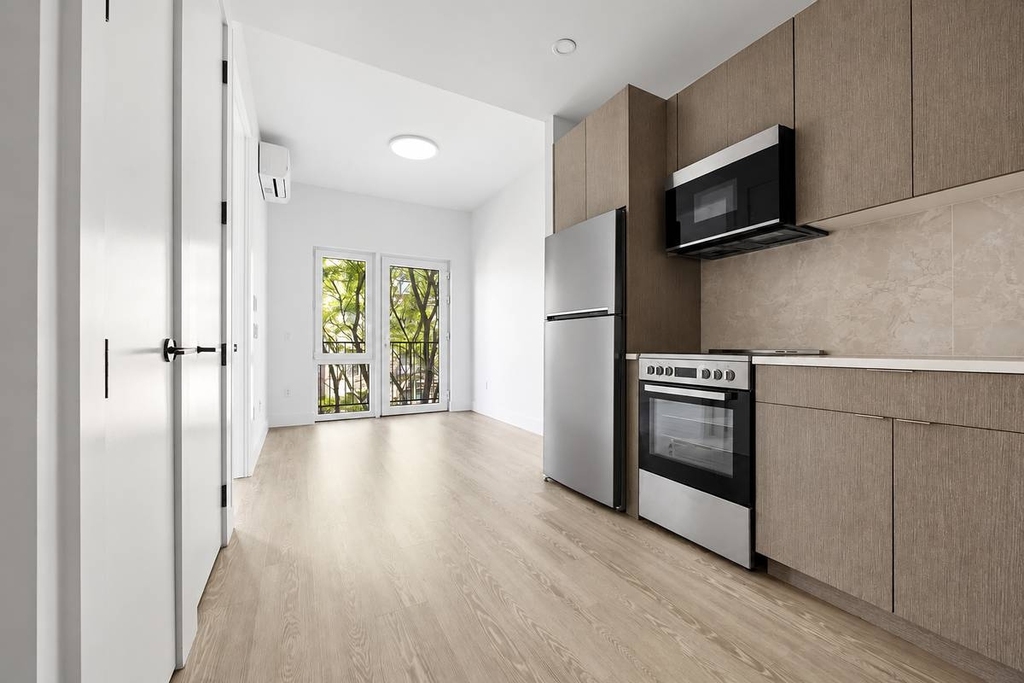 706 East 32nd Street - Photo 1