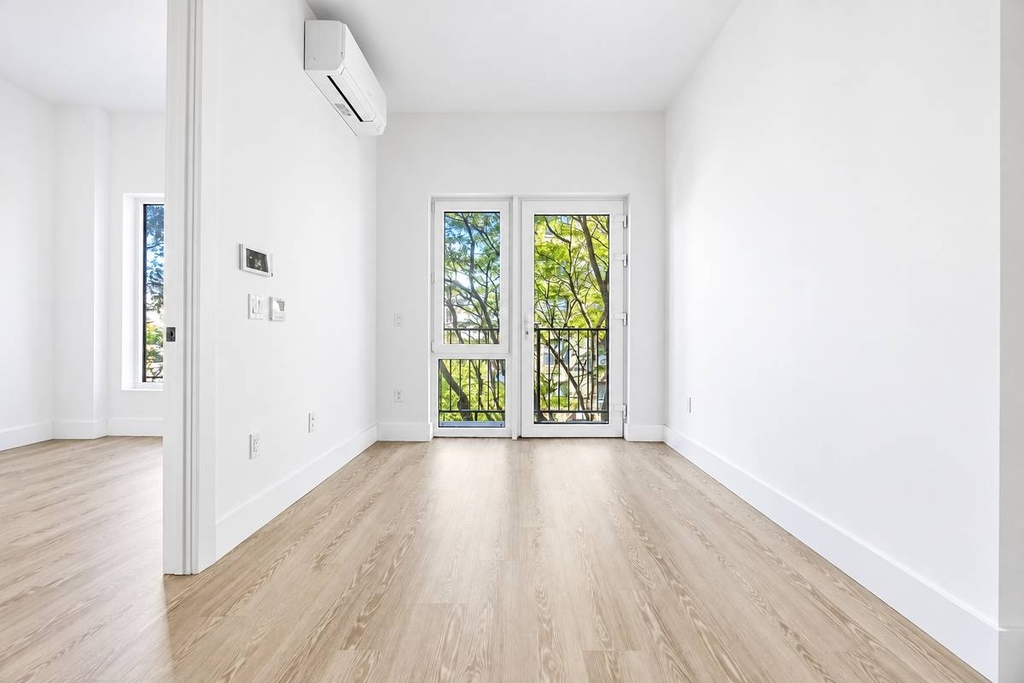 706 East 32nd Street - Photo 2