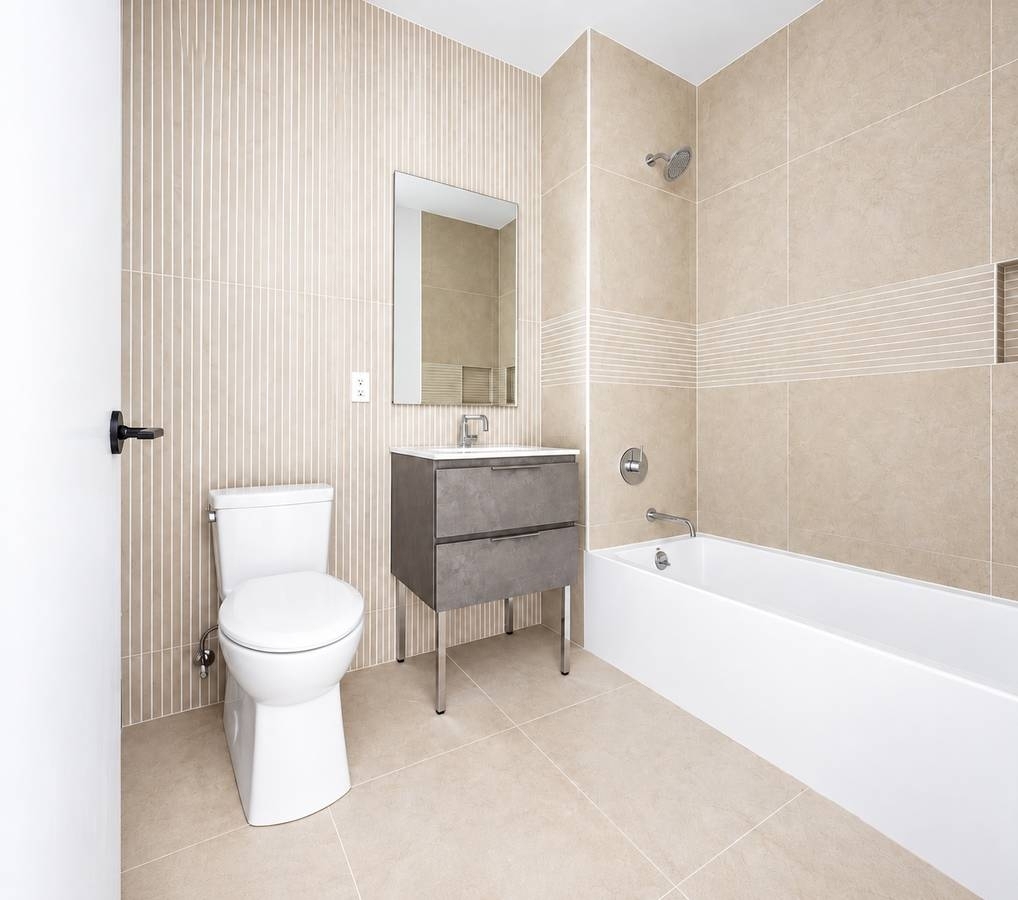 706 East 32nd Street - Photo 4