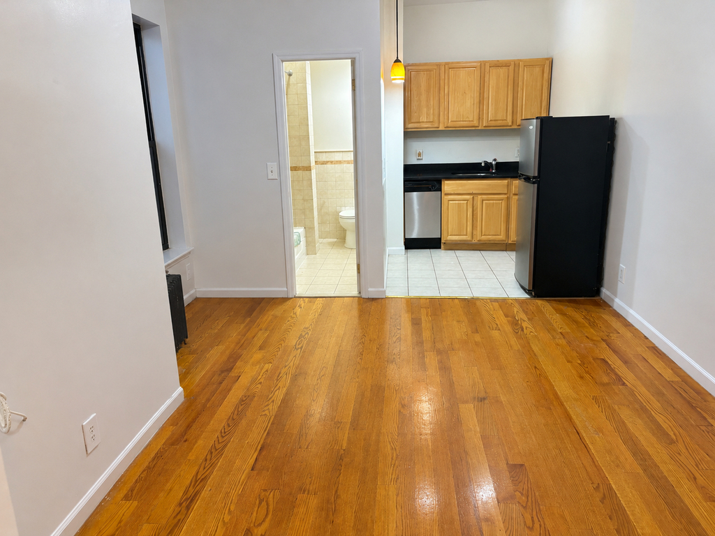 West 130th Street and Convent Ave - Photo 2