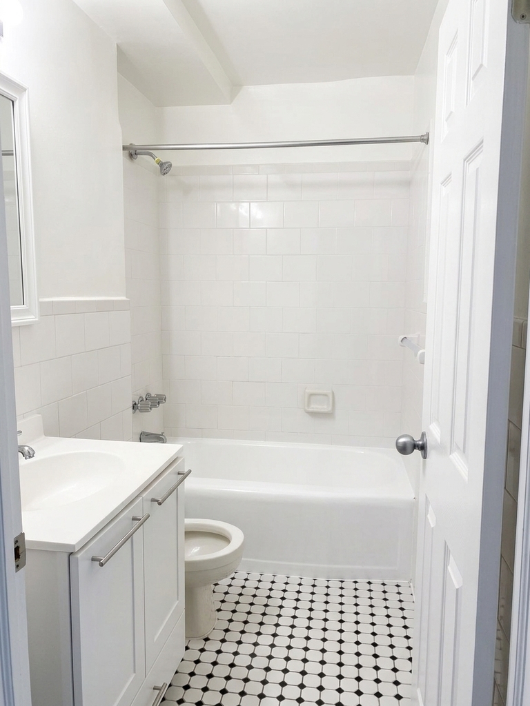 East 79th Street - Photo 3
