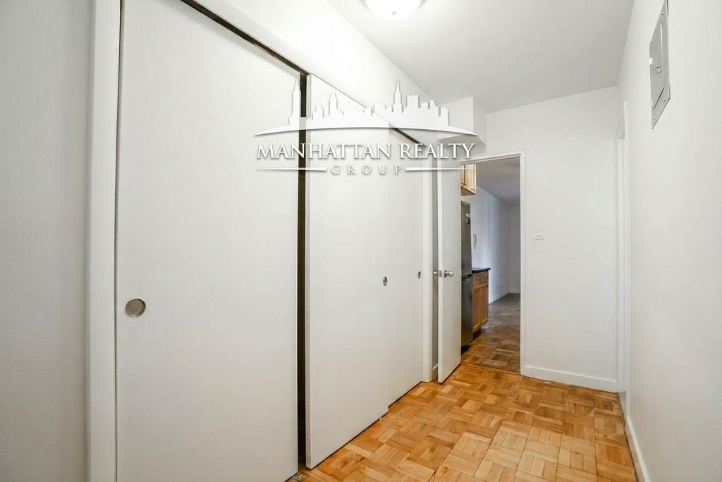 East 79th Street - Photo 2