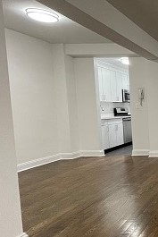 East 50th Street - Photo 4