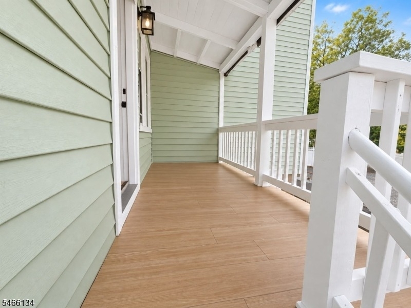 54 Park Ave - Photo 1