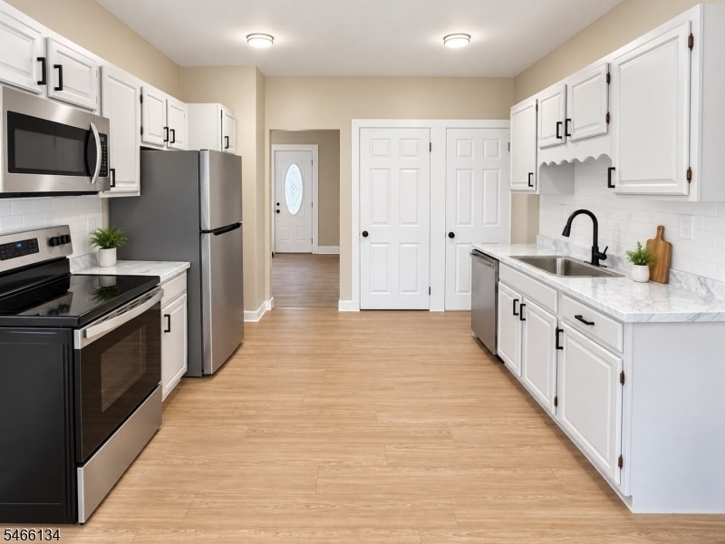 54 Park Ave - Photo 3