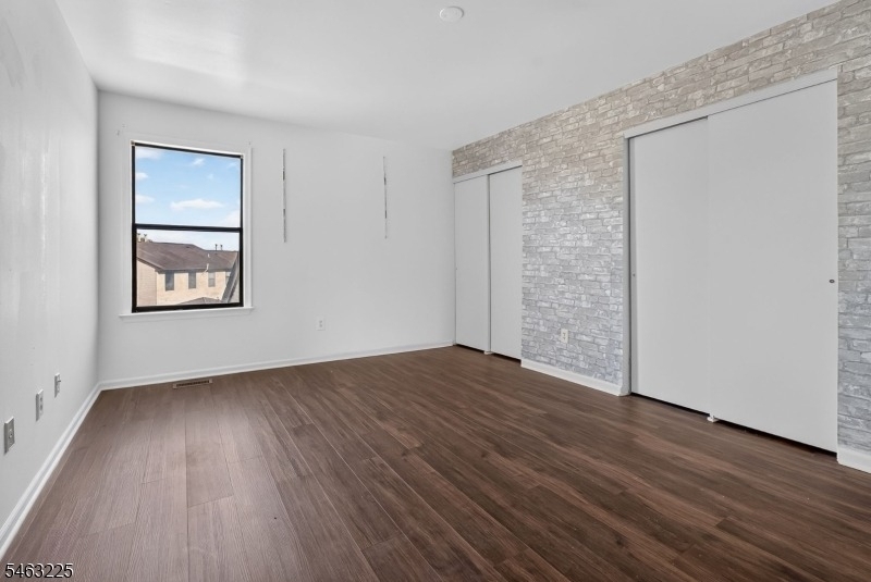 233 Spruce Ct - Photo 15