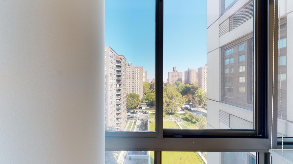 808 Columbus Ave - Photo 4