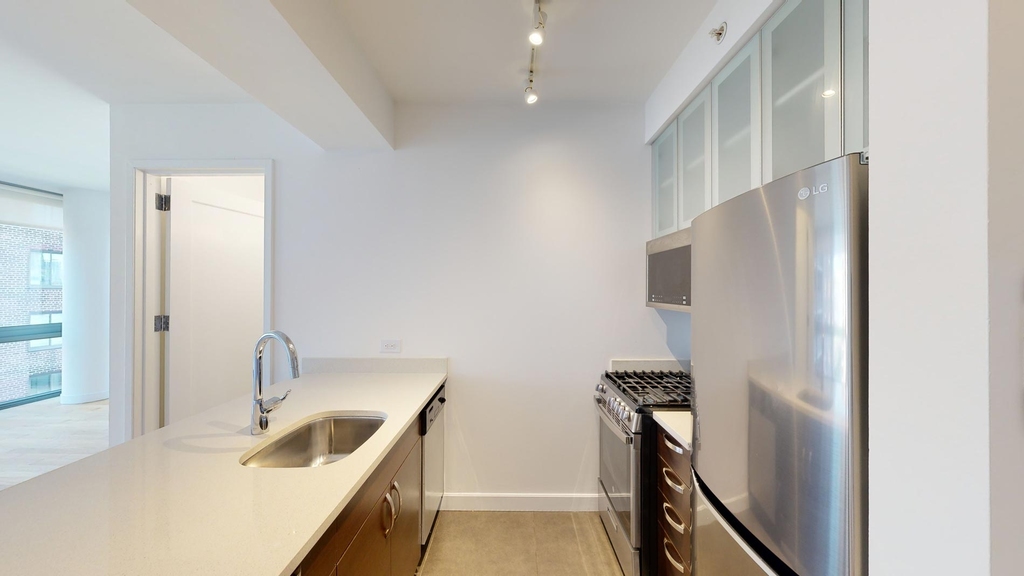 808 Columbus Ave - Photo 1