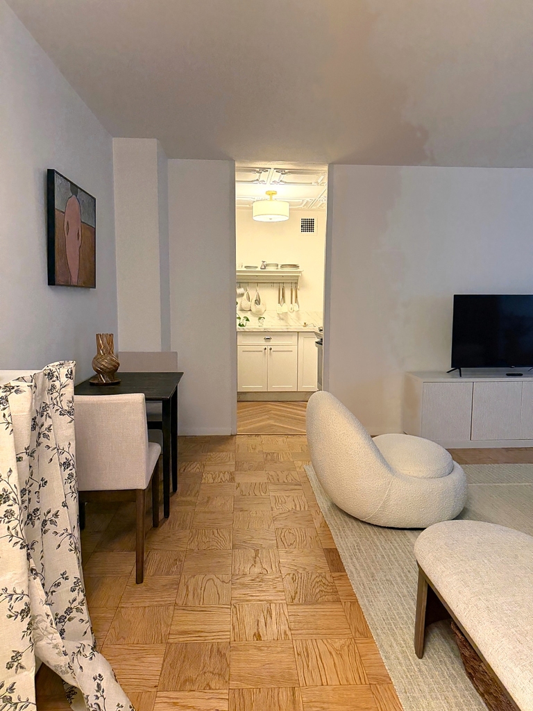 345 East 81st Street - Photo 7
