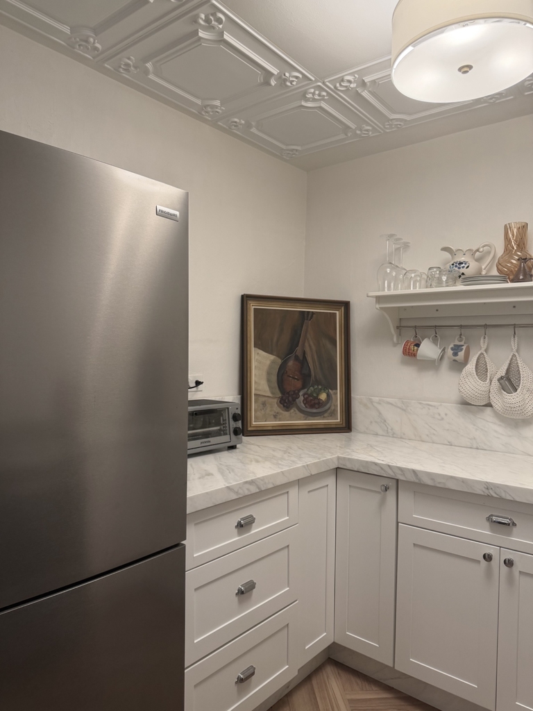 345 East 81st Street - Photo 5