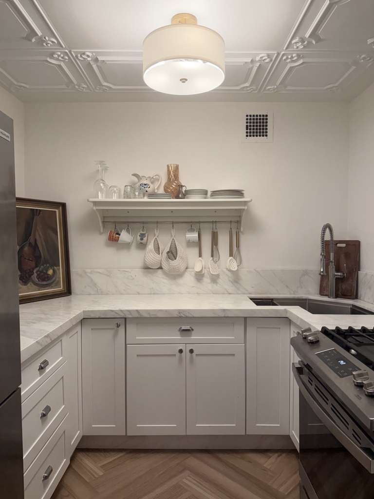 345 East 81st Street - Photo 1