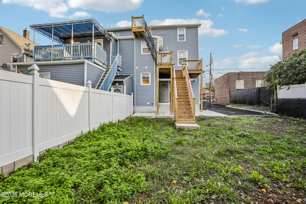 170 Seaman Street - Photo 10