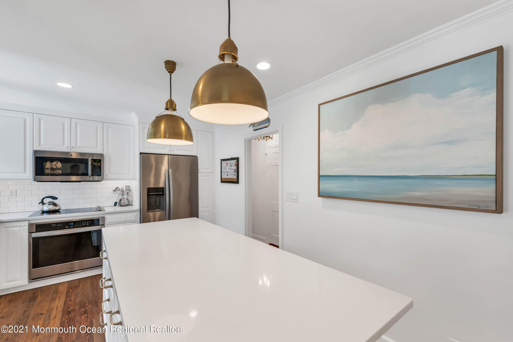 200 Lorraine Avenue - Photo 3