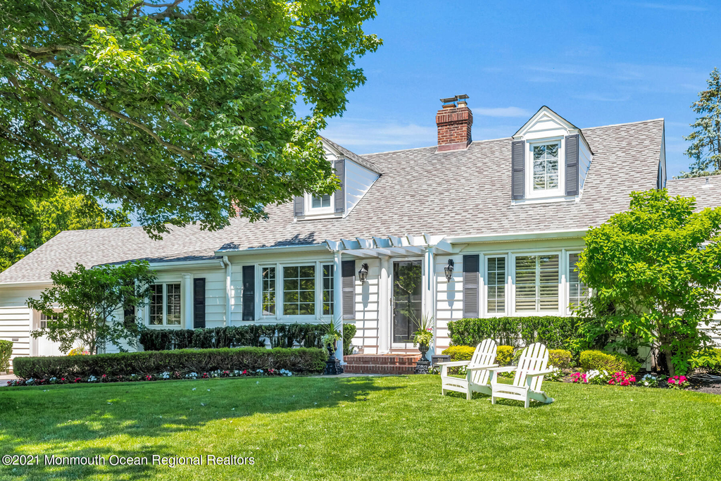 200 Lorraine Avenue - Photo 1