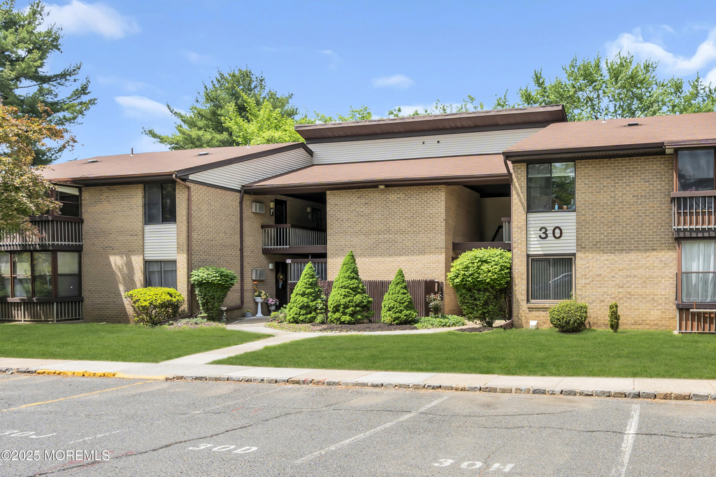 30 Meadow Green Circle - Photo 0