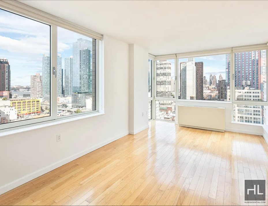 West 37th Street - Photo 0