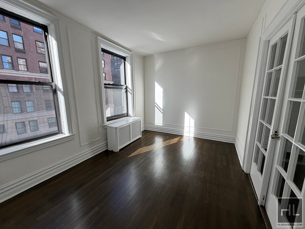Lexington Avenue - Photo 0