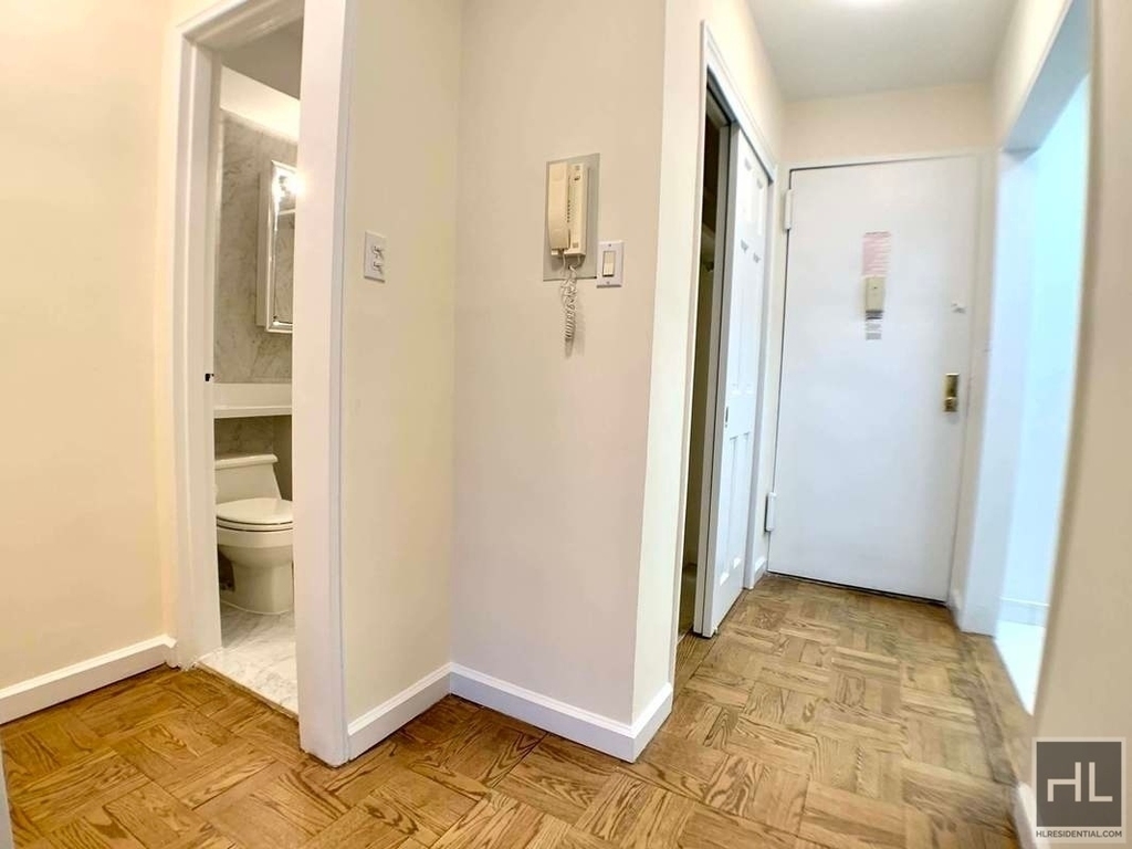 East 79 Street - Photo 1