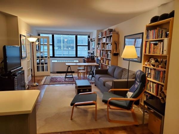 West 58th Street - Photo 3