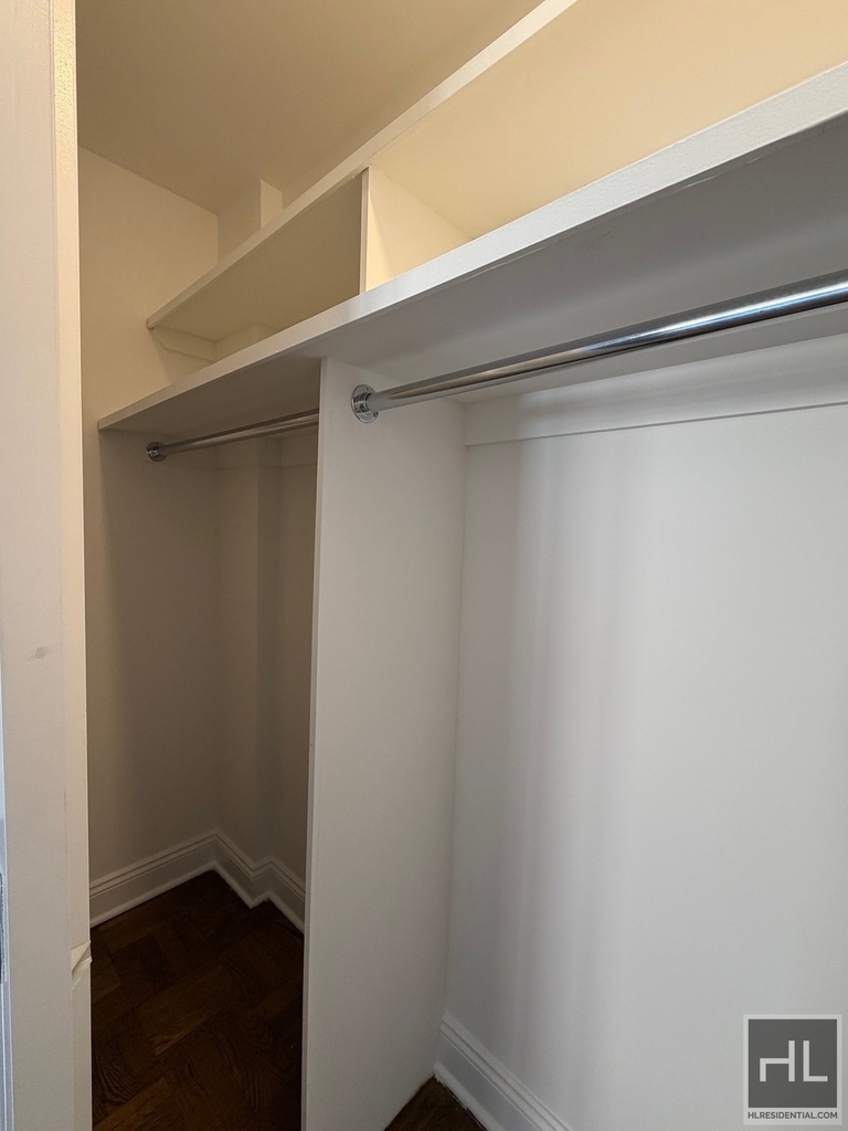 East 35 Street - Photo 6