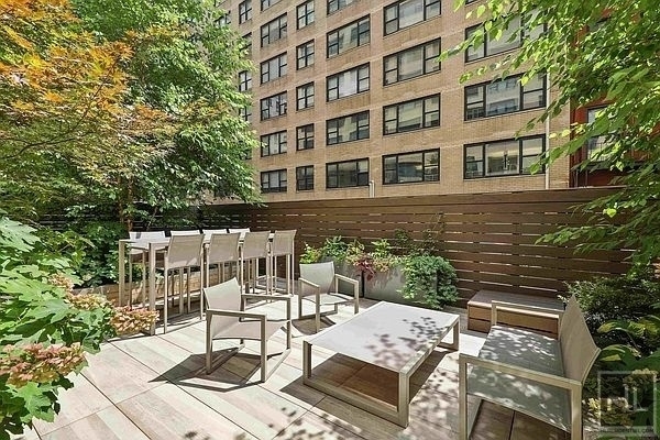 West 58th Street - Photo 4