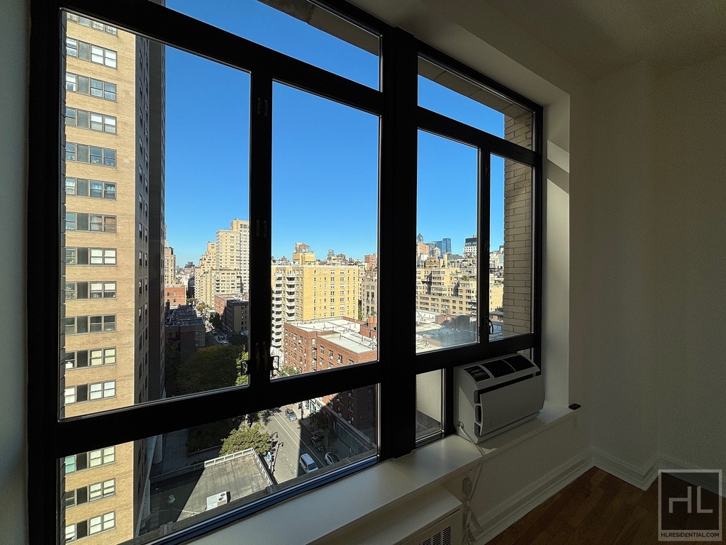 Astor Place - Photo 10