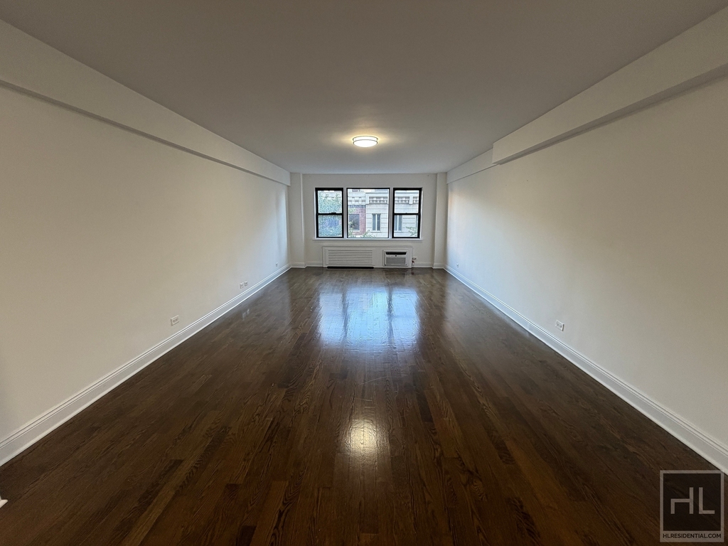 Beekman Place - Photo 1