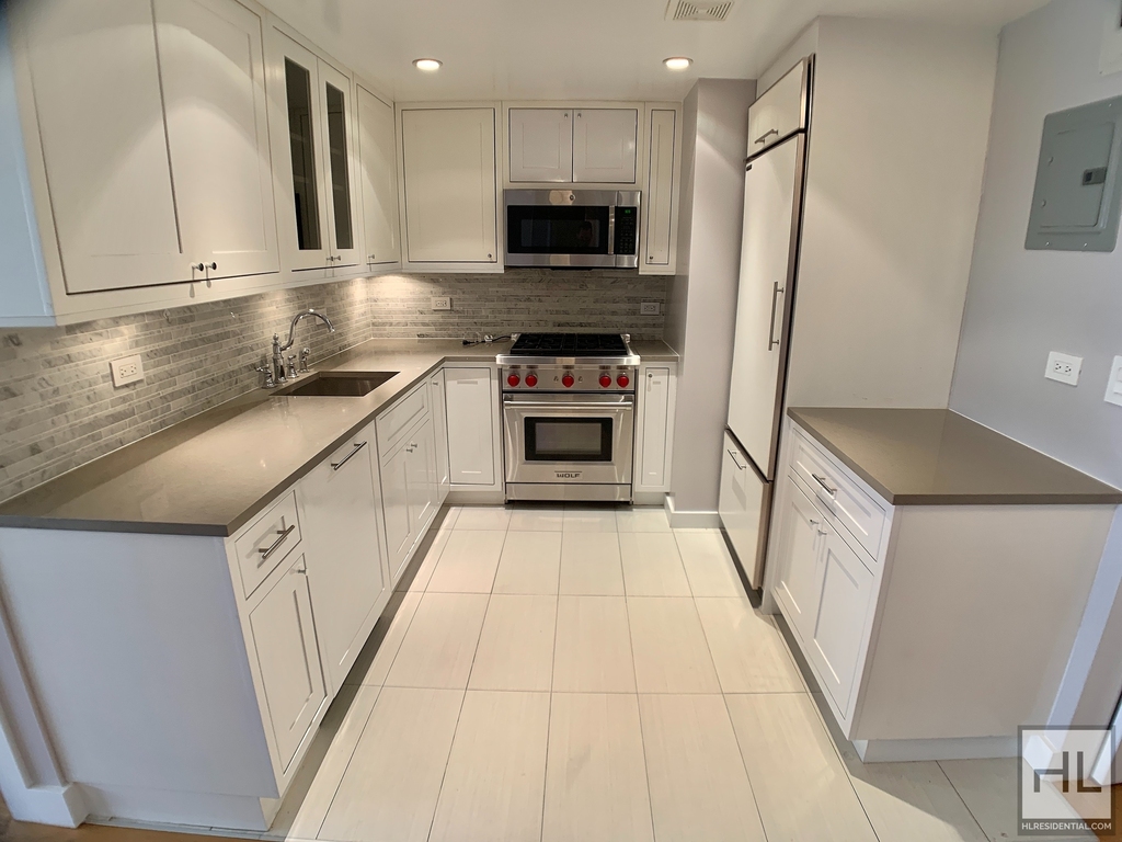 West 97th Street - Photo 7