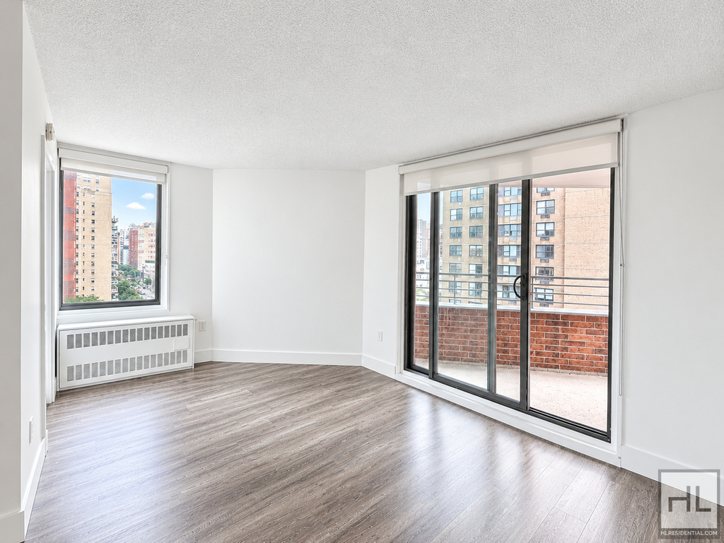 Second Avenue - Photo 3