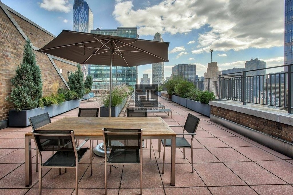 West 56th Street - Photo 6