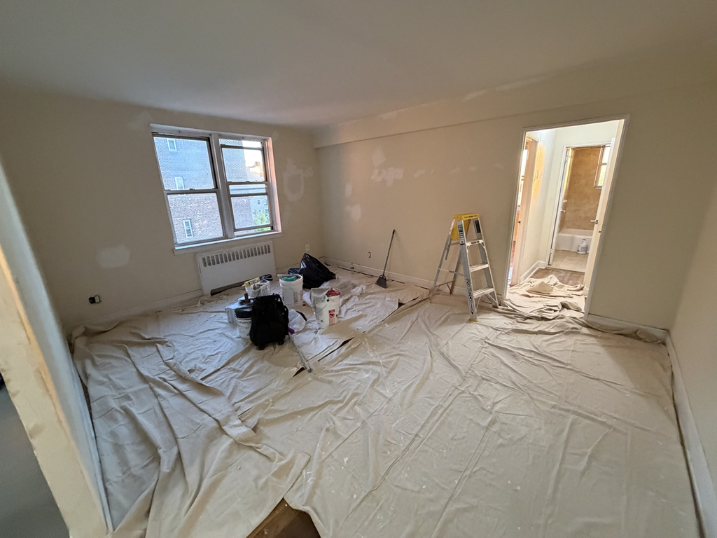 143-6 Barclay Avenue - Photo 0